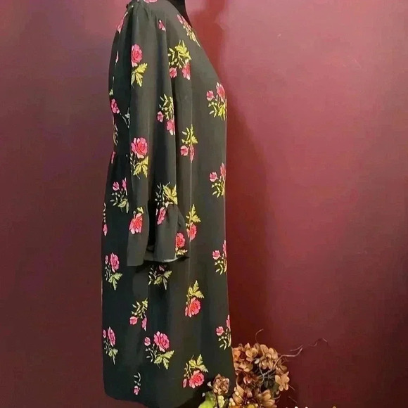Old Navy Women’s Medium Black Floral Flare 3/4 Sleeve Tunic Shift Dress - Picture 5 of 10